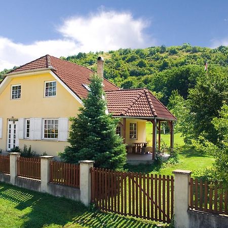 Babakalacs Villa Fony Luaran gambar